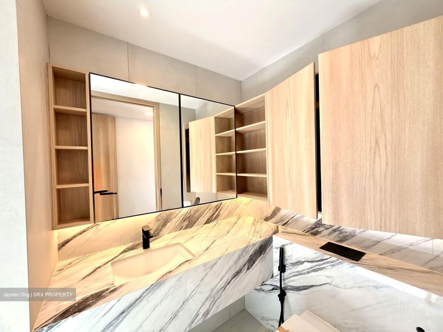 Lornie Road (D11), Semi-Detached #581306481